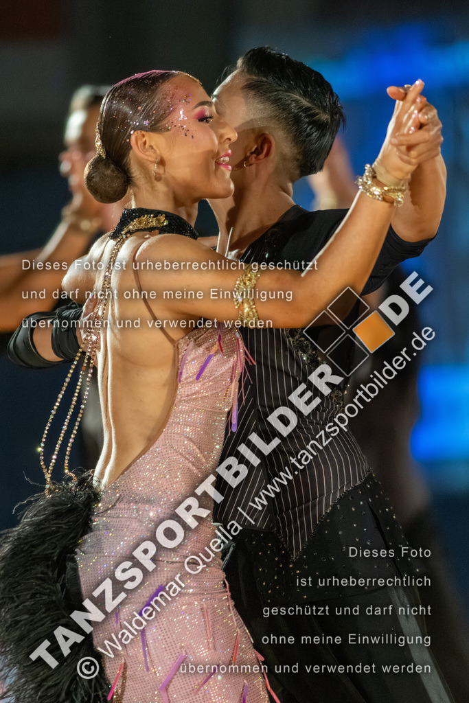 20260321-12900 | Hier finden Sie Tanz Bilder vom Latein und Standard Formationen tanzen. Sportbilder vom Tanzsport. Schöne Fotos und von Weltmeisterschaft, Europameisterschaft, Bundesliga, Regionalliga, Oberliga und Landesliga sowie von GOC Stuttgart, DanceComp, WM Bremen