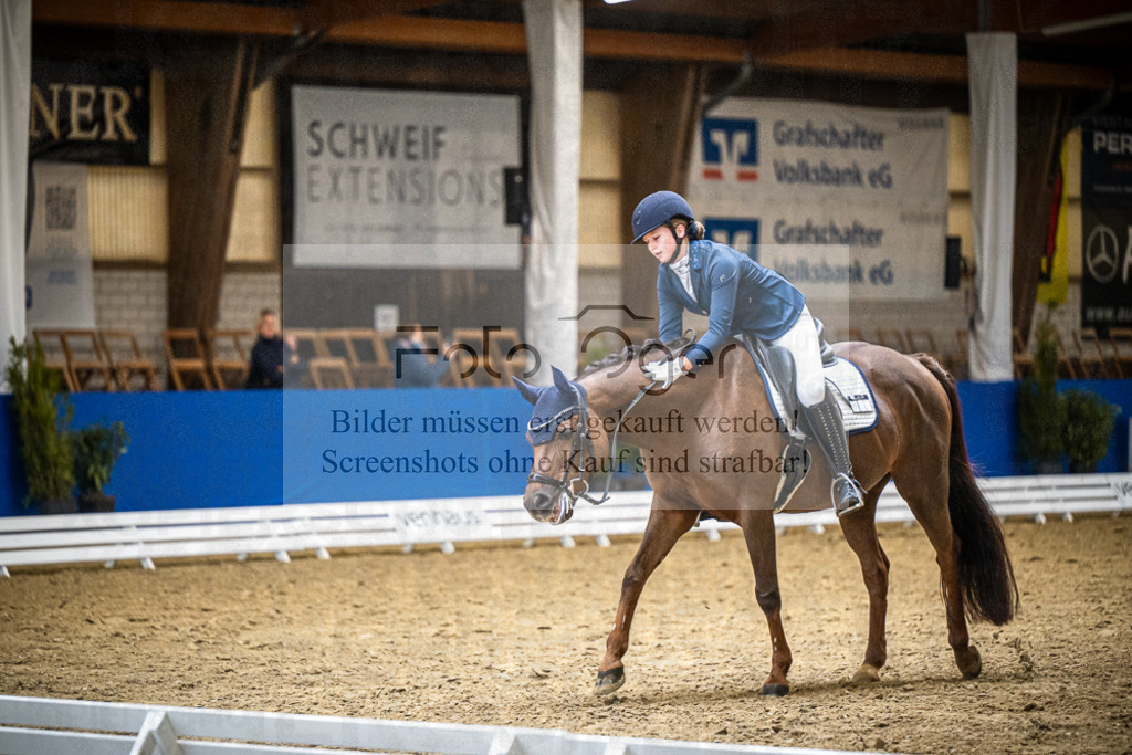 DOS_2261 | Entdecke hochwertige Reitturnierfotos von Foto Oger. Professionell, emotional und authentisch – jetzt Lieblingsmomente im Shop bestellen.Deutschlandweite Turnierfotografie. - Realisiert mit Pictrs.com