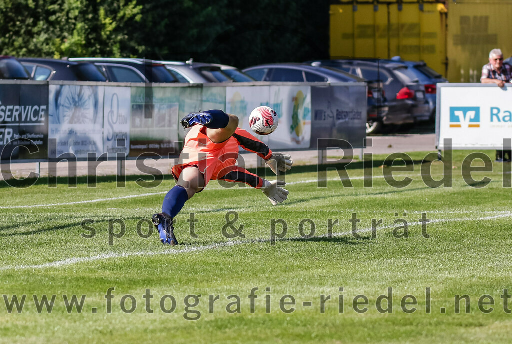 2023-09-10_081_TuS_Oberding_gegen_FC_Hohenpolding | Oberding, Deutschland, 10.09.2023:
Fußball, Kreisklasse 2023 / 2024, 6. Spieltag, TuS Oberding gegen FC Hohenpolding, Endergebnis: 1:1

Foto: Christian Riedel / fotografie-riedel.net