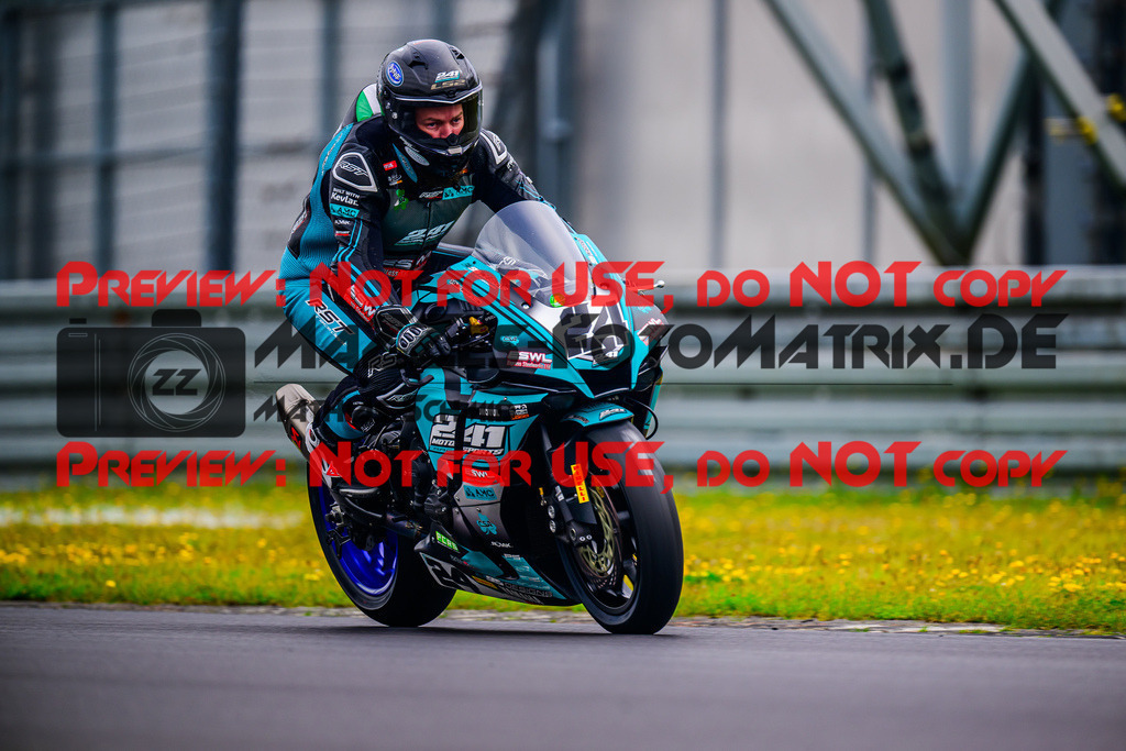 MaZZes_FotoMatrix_240831_6007705_5716 | STK1000