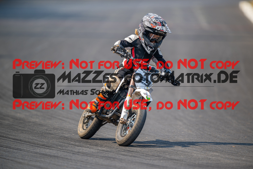 MaZZes-Fotomatrix-20260816-615310 | ROOKIES