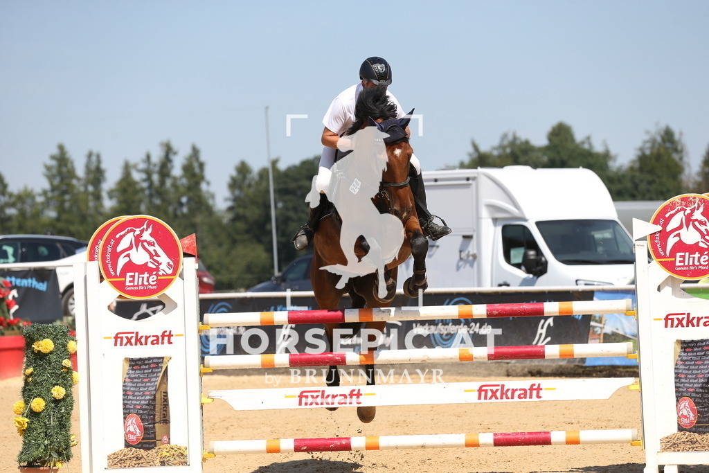 DL2Q4262 | Willkommen bei Brunnmayr - Design & Fotografie – Ihrem Spezialisten für Reitturniere und Pferdeveranstaltungen in Oberösterreich, Salzburg und Bayern! Seit über 17 Jahren sind wir leidenschaftlich dabei.