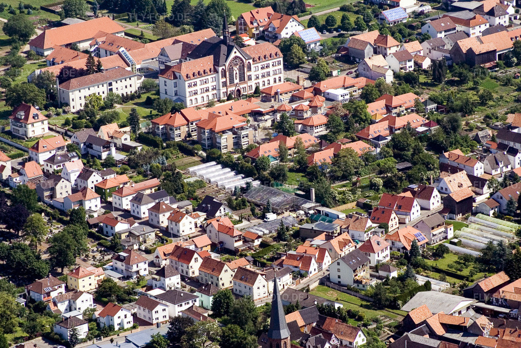 Luftbild: St. Paulusstift in Herxheim bei Landau im Bundesland Rheinland-Pfalz in Deutschland. Foto: IMG_2276.jpg vom 03.06.2006 durch Werner Riehm/FLY-FOTO.de