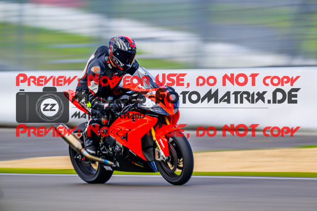 MaZZes_FotoMatrix_240717_6007705_2-236 | WEISS