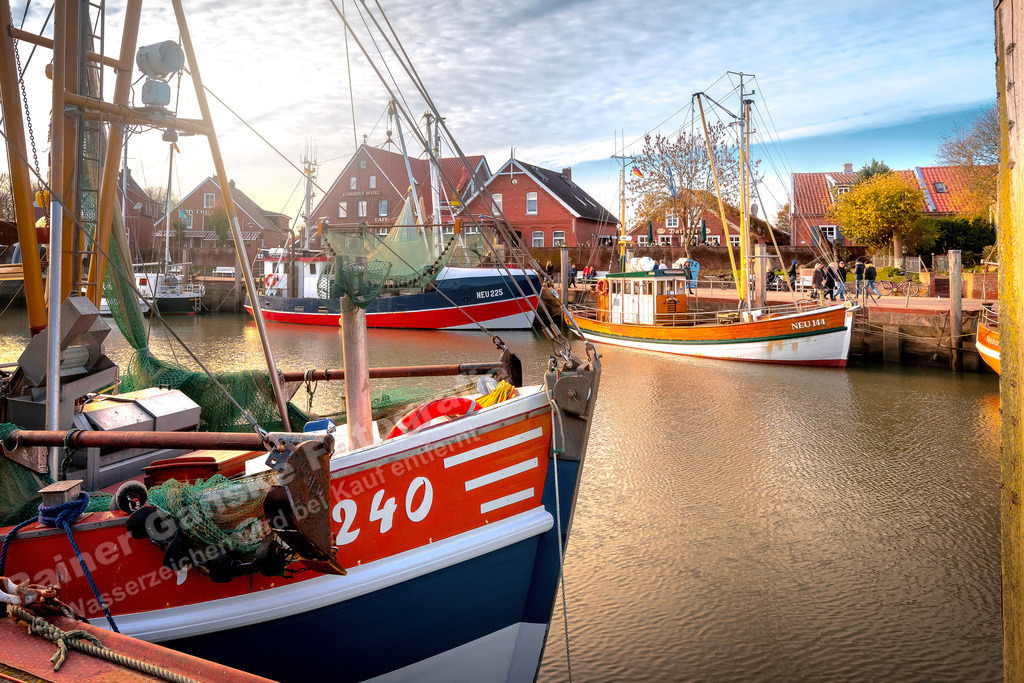 028 Neuharlingersiel - 31-10-2018 -R Ganske | Onlineshop mit Bildern von Stränden, Häfen und Meer. Leinwände, Poster, Kalender und andere Materialien erhältlich. Kommerzielle Lizenzen möglich.  - Realisiert mit Pictrs.com