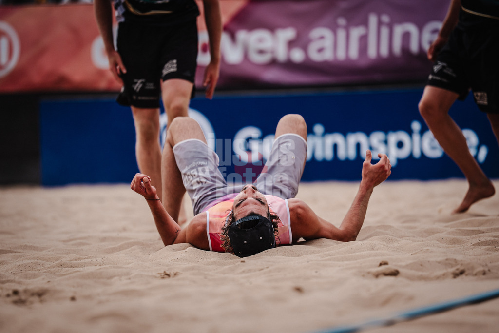 Beachvolleyball | Männer | Allianz German Beach Tour 2025 | Tourstop Berlin | 22.08.2025 | Jannik Kühlborn am Boden