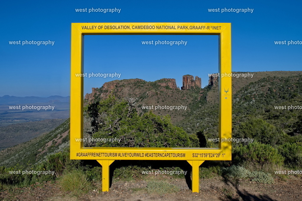 Camdeboo NP Window - RSA 2025 | west photography - Realisiert mit Pictrs.com