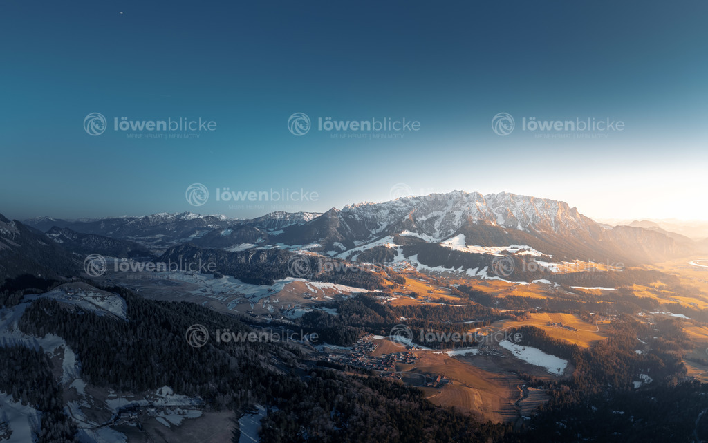 Wilder Kaiser vom Chiemgau aus im Winter | löwenblicke | shop
