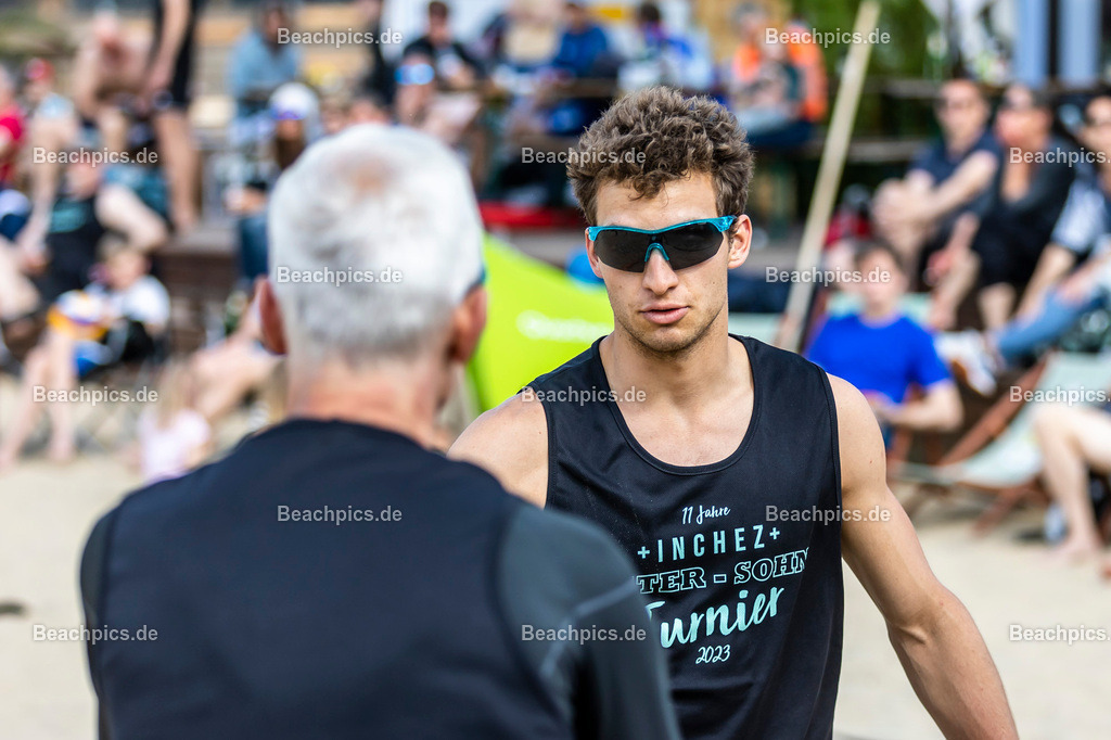 2023-00069615-Vater-Sohn-Turnier |  18.05.2023; Berlin Foto: Gerold Rebsch - www.beachpics.de
