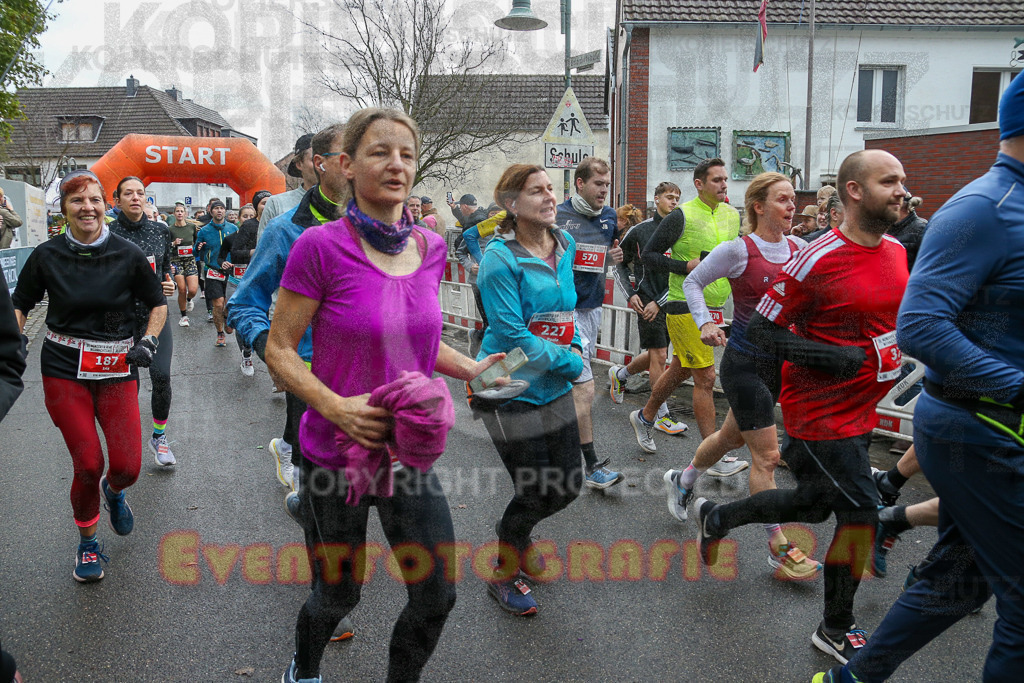 251130_1134_EX1_8051 | Sportfotografie im Rhein-Sieg Kreis, Köln, Bonn, NRW, Rheinland Pfalz, Hessen, etc. Unser Tätigkeitsfeld umfasst den Laufsport vom Volkslauf über den Marathon, Duathlon, Triathon bis zum Ultralauf wie Kölnpfad Ultra oder Schindertrail.