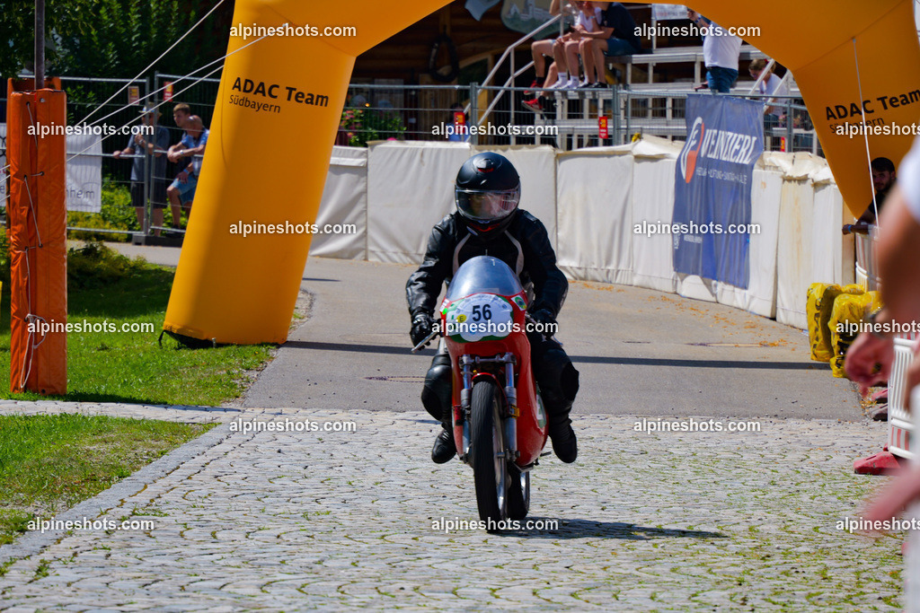 P1014747 | Erleben Sie atemberaubende, hochqualitative Fotos Ihrer Fahrt entlang der malerischen Alpenstraßen. Besuchen Sie alpineshots.com, um professionelle Aufnahmen Ihrer unvergesslichen Reise zu finden und zu kaufen - Realisiert mit Pictrs.com