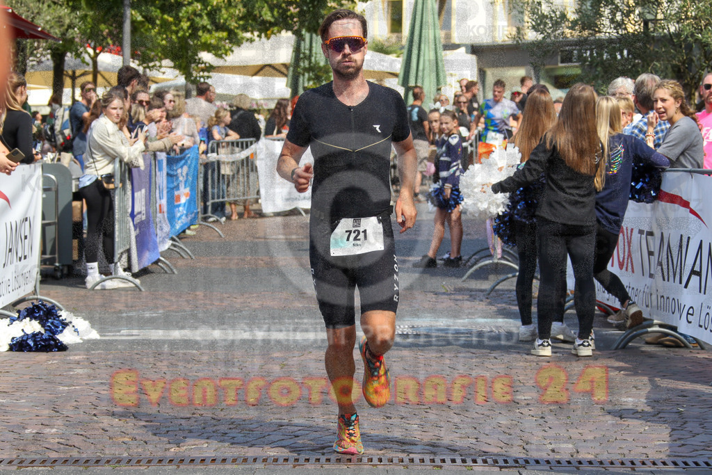 250824_1444_EV4_2129 | Sportfotografie im Rhein-Sieg Kreis, Köln, Bonn, NRW, Rheinland Pfalz, Hessen, etc. Unser Tätigkeitsfeld umfasst den Laufsport vom Volkslauf über den Marathon, Duathlon, Triathon bis zum Ultralauf wie Kölnpfad Ultra oder Schindertrail.