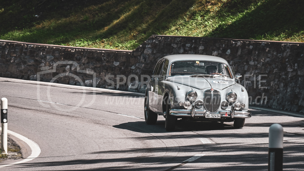 19. Arosa ClassicCar 2023 - 2. September 2023 | 19. Arosa ClassicCar 2023
Arosa, Schweiz
Peterhans David aus Oberrohrdorf mit der Startnummer 232 in einem Jaguar Jaguar MK II 3.4, Jahrgang 1961, in der Klasse Classic Trophy.
@arosaclassiccar, @arosa.official, #arosaclassiccar, #arosa, #76curves, #classiccar
Bild: Sportfotografie Markus Aeschimann | www.markus-aeschimann.ch - Realisiert mit Pictrs.com