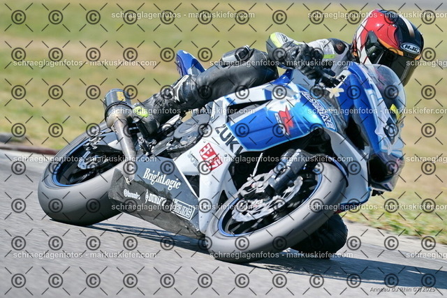 25bt04-0293 | markuskiefer.com - Realisiert mit Pictrs.com