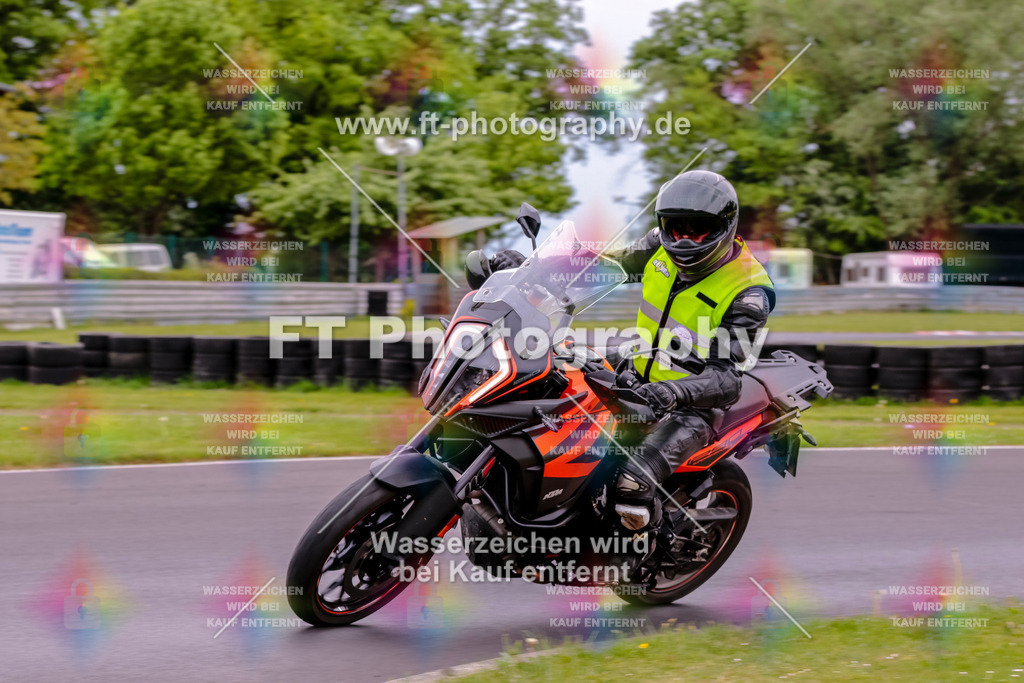 MotoTeamVBK-20318 | Hier findet Ihr Bilder von Touristenfahrten auf der Nürburgring Nordschleife oder von anderen Veranstaltungen die ich besucht habe. Viel Spass beim Durch Schauen 