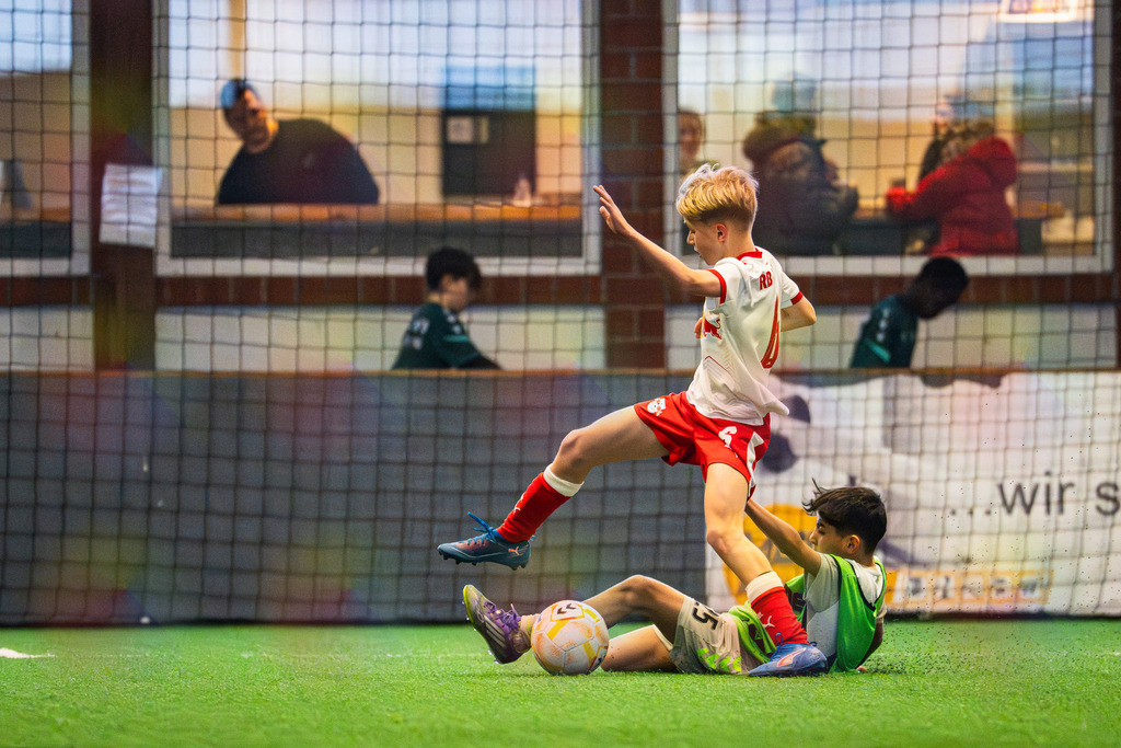 _BLR8674 | Professionelle Fußball- und Sportfotografie. Spielbilder online ansehen und kaufen – Einzelbilder oder komplette Galerien in hoher Qualität. - Realisiert mit Pictrs.com