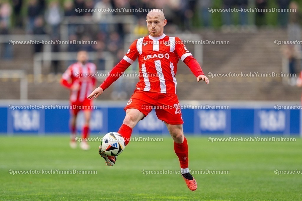 xydr13042501091 | 13.04.2025, xydrx, Fußball, Borussia Dortmund II - FC Energie Cottbus, 3.Liga, Stadion Rote Erde, Saison 2024 2025: Maximilian Krauß (FC Energie Cottbus #23) DFB regulations prohibit any use of photographs as image sequences and or quasi-video.