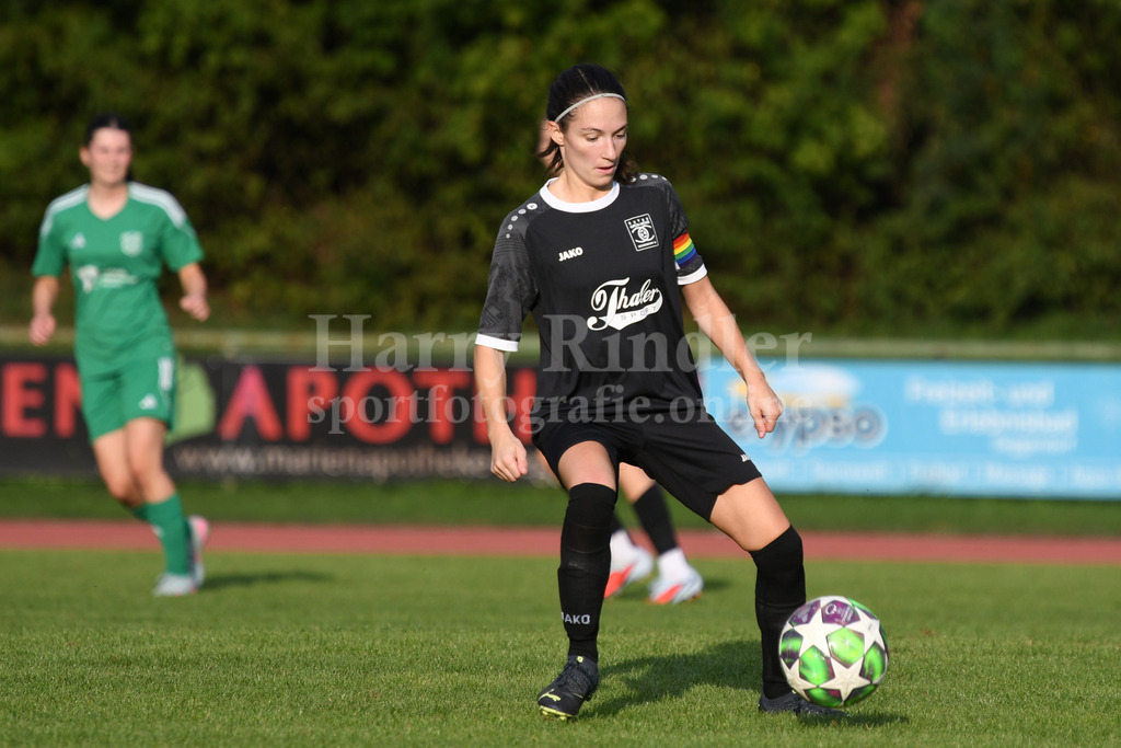 SpVgg GW Damen : SC Aufhausen | Doppel-Torschützin Eva Hofmaier  (SpVgg GW Damen) - Realisiert mit Pictrs.com