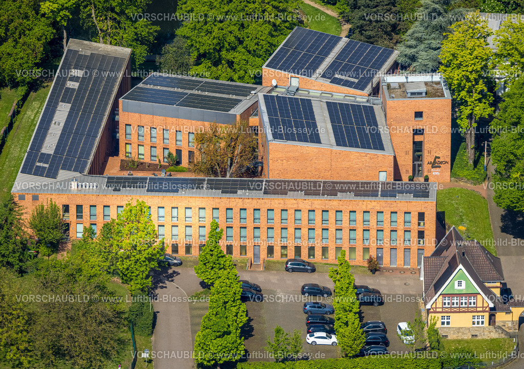 Hagen240504426 | Luftbild, Arcadeon Hotel Gastronomie mit Solardach, Tagungshotel der Wissenschaft und Weiterbildung, Lennetal, Hagen, Ruhrgebiet, Nordrhein-Westfalen, Deutschland