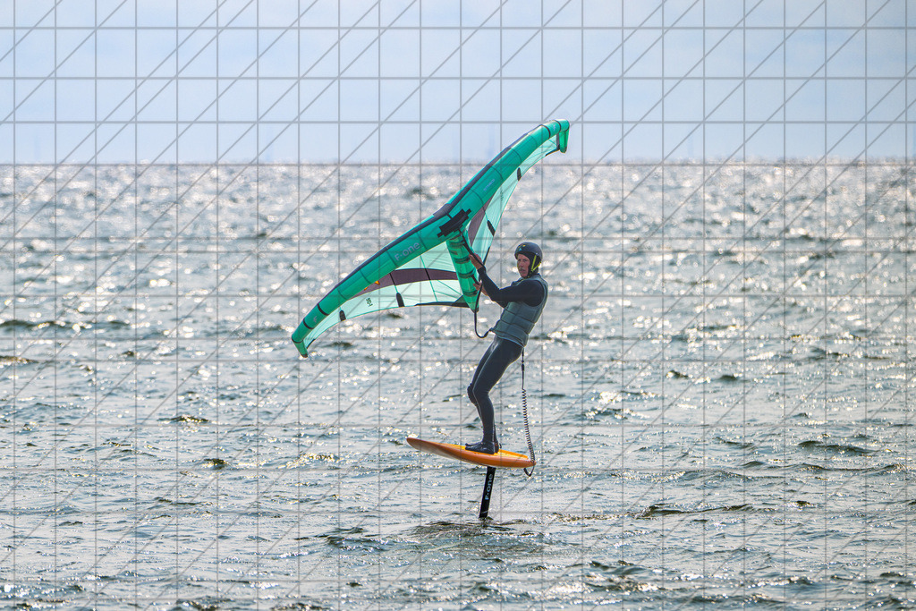 Windsurfing; div. unknown People | Hvide Sande, Denmark, 08.06.25: Windsurfing; div. unknown People —  CREDIT:www.bullenfotos.de, Martin König, Hörner Weg 40, D-49078 Osnabrück, +4917663732967 — Nutzung und Weitergabe nur zu den vereinbarten Zwecken. Presseanfragen an Ersteller. Alle Rechte beim Ersteller. Honorierung nach MFM. - Realisiert mit Pictrs.com