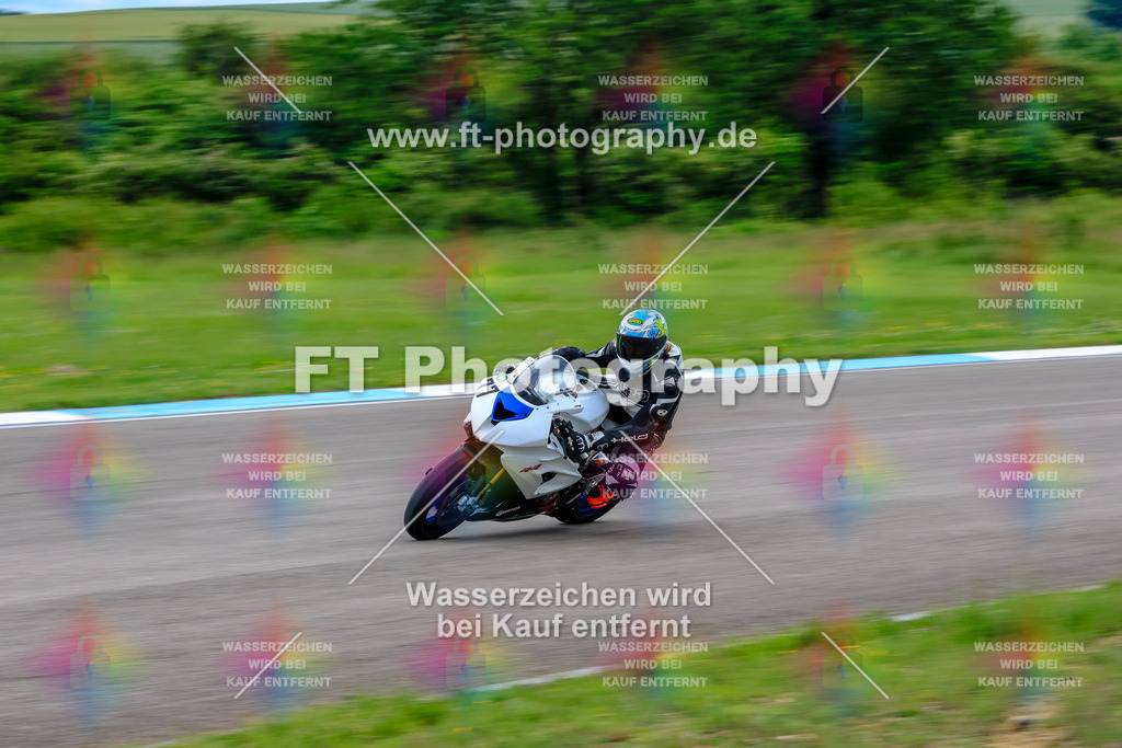 MotoTeam-3505 | Hier findet Ihr Bilder von Touristenfahrten auf der Nürburgring Nordschleife oder von anderen Veranstaltungen die ich besucht habe. Viel Spass beim Durch Schauen 