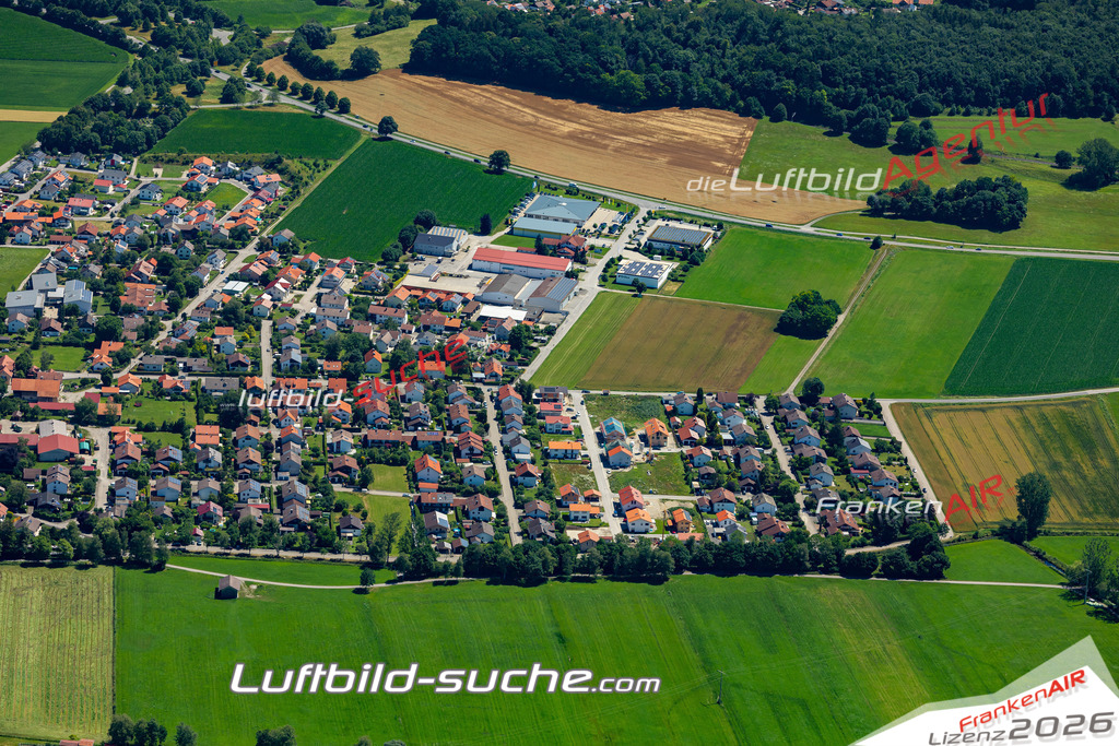 Aktuelles Luftbild von  Wielenbach - Die Luftaufnahme wurde 2022 mittels UL-Flugzeug erstellt ( keine Drohne ) - hochauflösende Kamera-Systeme von  Canon -Beste Qualität - Für grossformatige Ausdrucke geeignet. Die Geschenkidee !