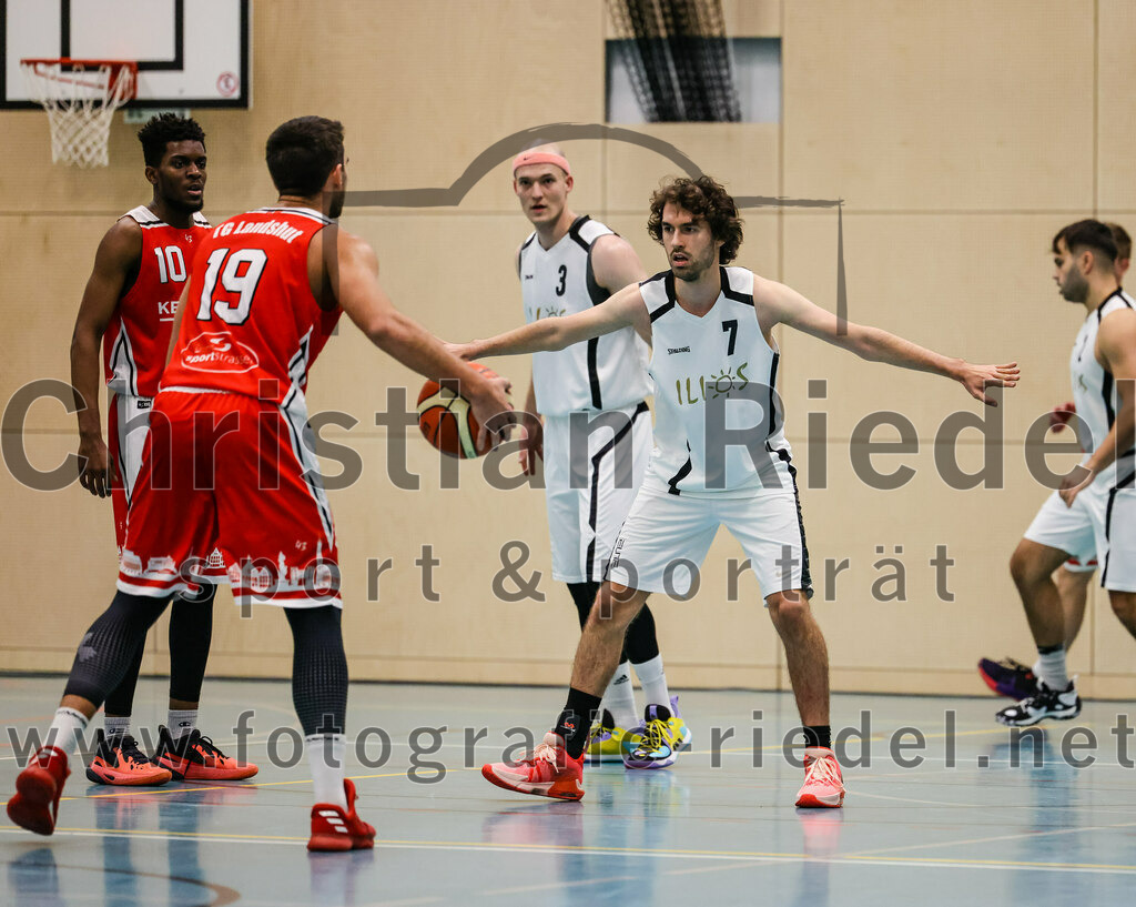 2022-12-03_046_TSV_Vaterstetten_gegen_TG_Landshut | Vaterstetten, Deutschland, 03.12.2022:
Basketball, Bayernliga Herren Südost 2022 / 2023, 7. Spieltag, TSV Vaterstetten gegen TG Landshut, Endergebnis: 71:78

 (TG Landshut, #19), Luca Maurice Kohll (TSV Vaterstetten, #7)

Foto: Christian Riedel / fotografie-riedel.net