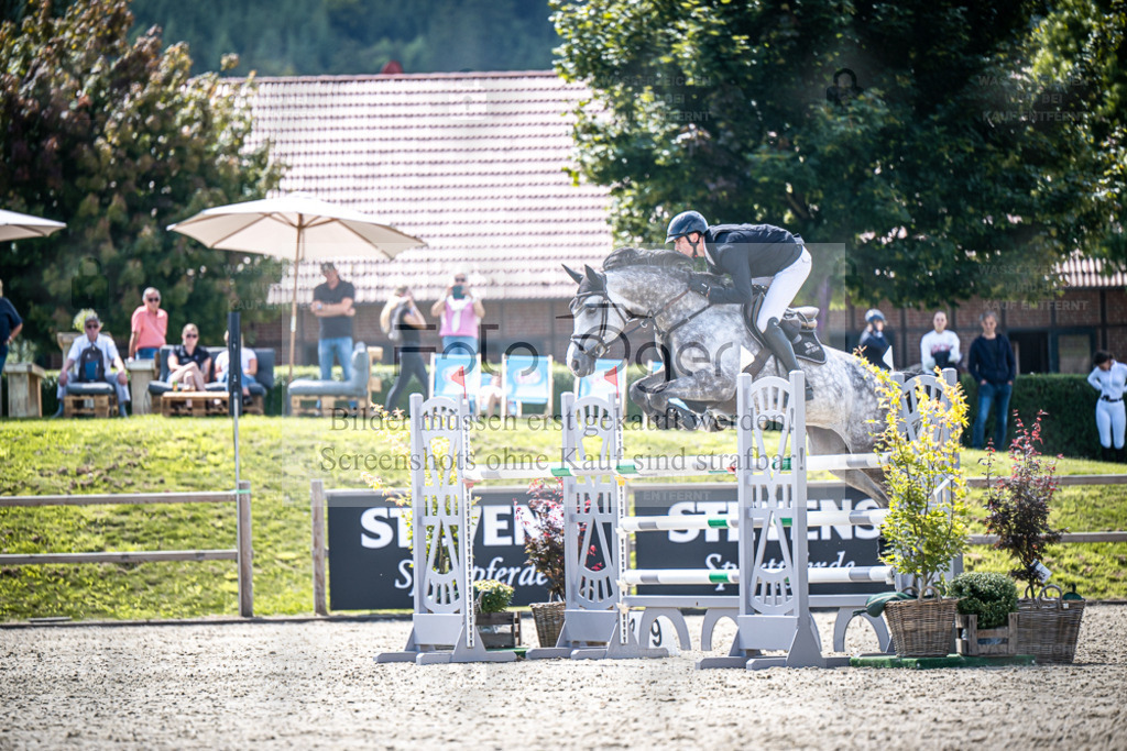DOS_6249 | Entdecke hochwertige Reitturnierfotos von Foto Oger. Professionell, emotional und authentisch – jetzt Lieblingsmomente im Shop bestellen. - Realisiert mit Pictrs.com