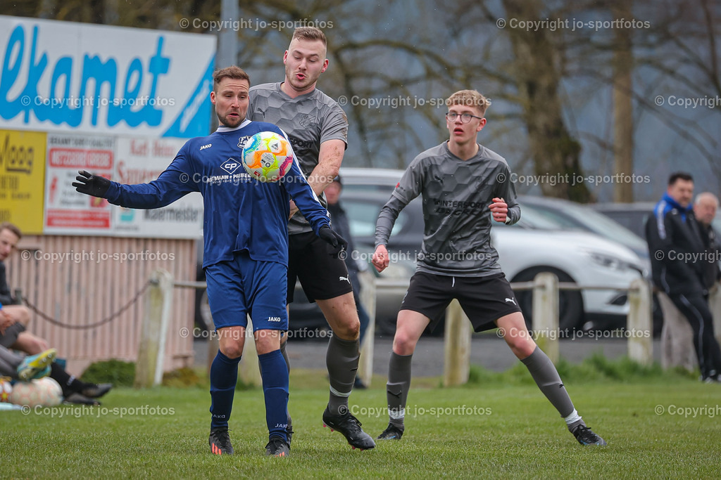 Kombach_Wiesenbach (20) | 08.04.2023; Kreisliga B Biedenkopf; Rasenplatz Kombach; FC Kombach - FV Wiesenbach; Ergebnis 4:4 (2:1)