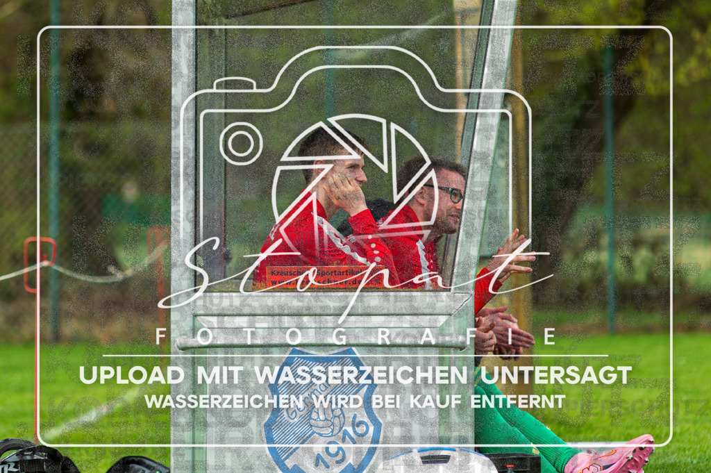 FGFSSCT-1032 | Ersatzbank beim Herren Kreisliga HK Spiel zwischen FG Fulde-Stellichte und SC Tewel im Lehrdestadion, Stellichte (Simon Paul Stopat) - Realisiert mit Pictrs.com