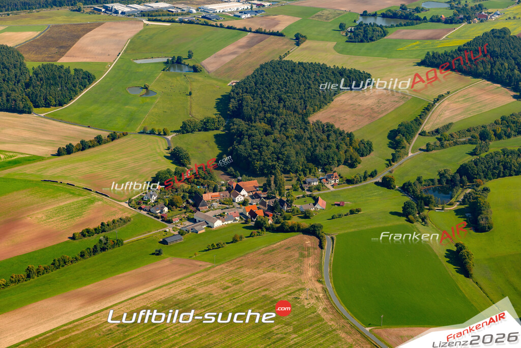 Luftaufnahme  Bottenbach  Emskirchen Das Luftbild wurde 2025 vom UL-Flugzeug heraus erstellt ( keine Drohne ) - Hochauflösende Luftaufnahme -Nicht vergleichbar mit Google Maps oder Satelittenbilder- Die Geschenkidee !Mit Lizenz und Bildrechte bestellbar