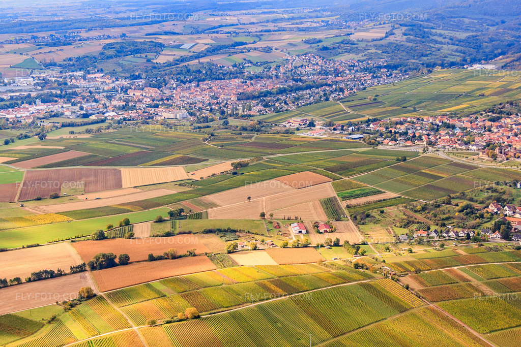 Aerial view: View of the town from the north in Wissembourg in the state Bas-Rhin, France. – Photo: IMG_22441.jpg taken on 10/15/2009 by Werner Riehm/FLY-FOTO.com – Resolution of the original: 4489 x 2993 px
