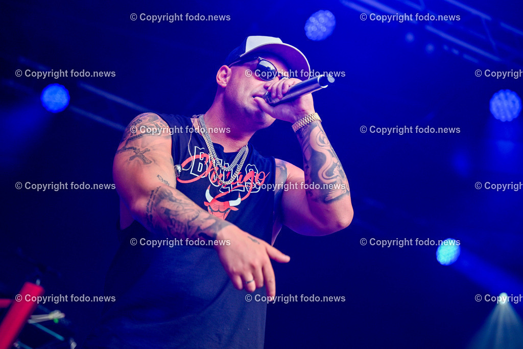 Posthof_ Pietro Lombardi_ 22.06.2023-8 | 22.06.2023, Linz, AUT, Posthof, Open Air Konzert Pietro Lombardi, im Bild Pietro Lombardi 