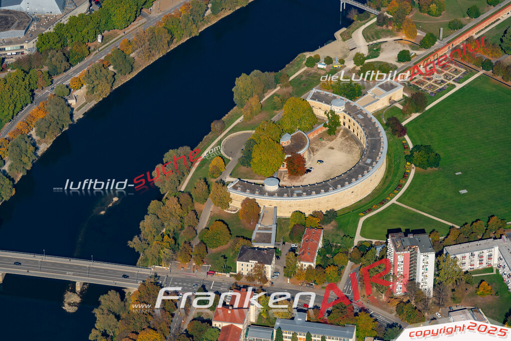 schoenes-bild-klenzepark-donau-ingolstadt | aktuelles Luftbild von Klenzepark-donau Ingolstadt - Luftaufnahme wurde 2018 von https://frankenair.de mittels Flugzeug (keine Drohne) erstellt.