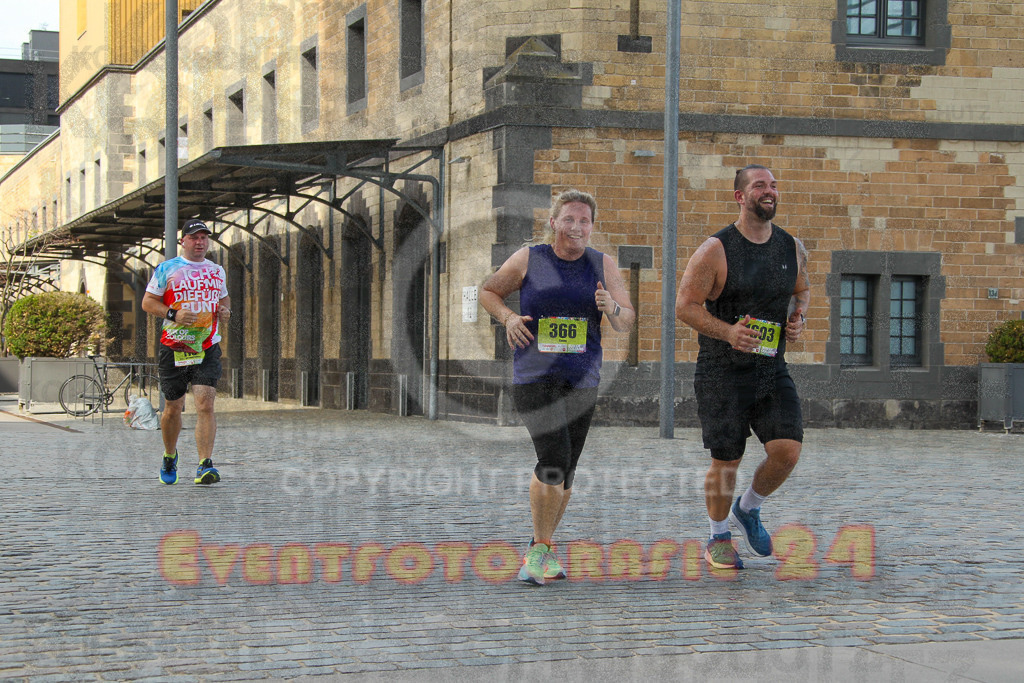 250920_1502_EV4_7928 | Sportfotografie im Rhein-Sieg Kreis, Köln, Bonn, NRW, Rheinland Pfalz, Hessen, etc. Unser Tätigkeitsfeld umfasst den Laufsport vom Volkslauf über den Marathon, Duathlon, Triathon bis zum Ultralauf wie Kölnpfad Ultra oder Schindertrail.