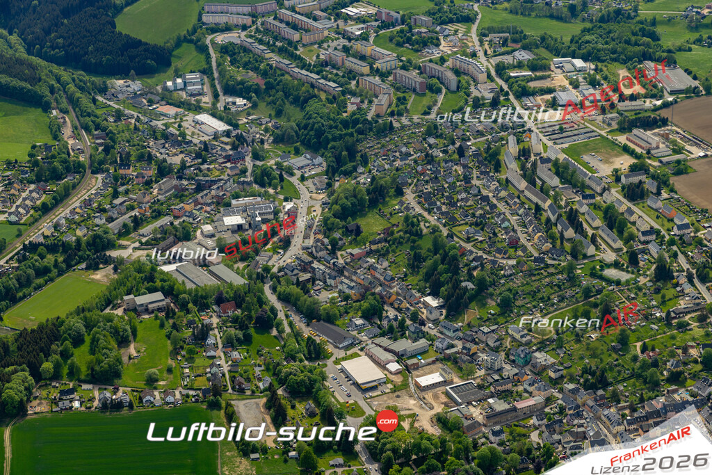 Das Luftbild der Stadt Lößnitz wurde 2022 vom Flugzeug heraus erstellt (keine Drohnen-Aufnahmen) Aufnahmehöhe ca.450 Meter- hohe Bildauflösung und Druck-Qualität. Garantiert!