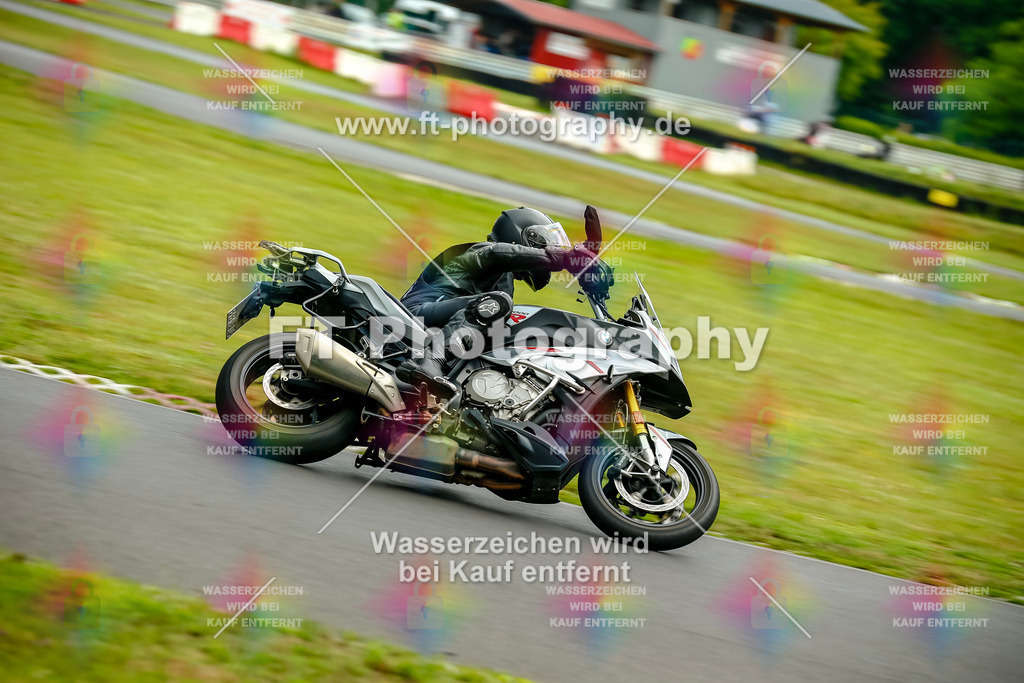 VBK-4293 | Hier findet Ihr Bilder von Touristenfahrten auf der Nürburgring Nordschleife oder von anderen Veranstaltungen die ich besucht habe. Viel Spass beim Durch Schauen 