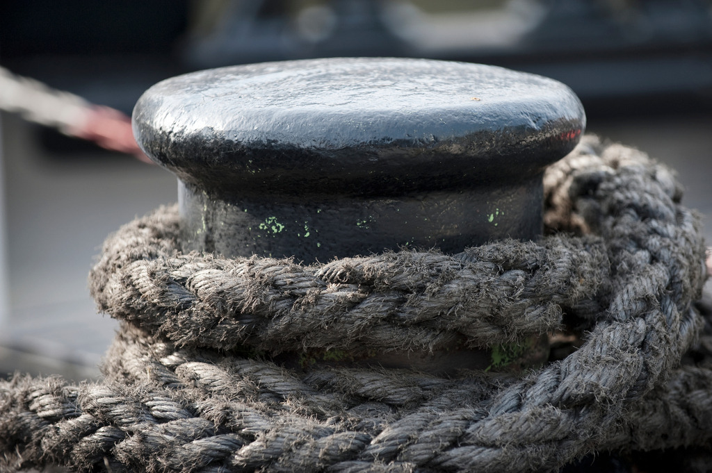 Schiffstau | Hamburg, Deutschland - October 08, 2010: Schiffstau. - Realisiert mit Pictrs.com