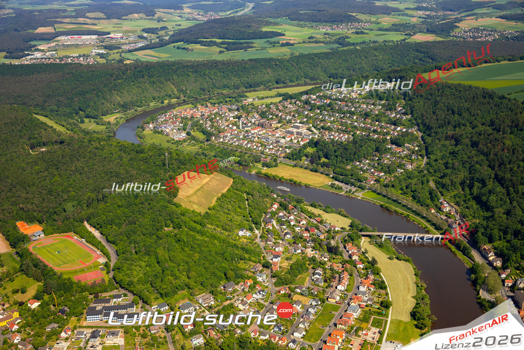 Das Luftbild zeigt  Kreuzwertheim - Die Luftaufnahme wurde 2023 vom UL-Flugzeug aus erstellt ( keine Drohne ) - Hochauflösende Luftaufnahme - Für grossformatige Ausdrucke geeignet. Die Geschenkidee !Mit Lizenz und Bildrechte bestellbar
