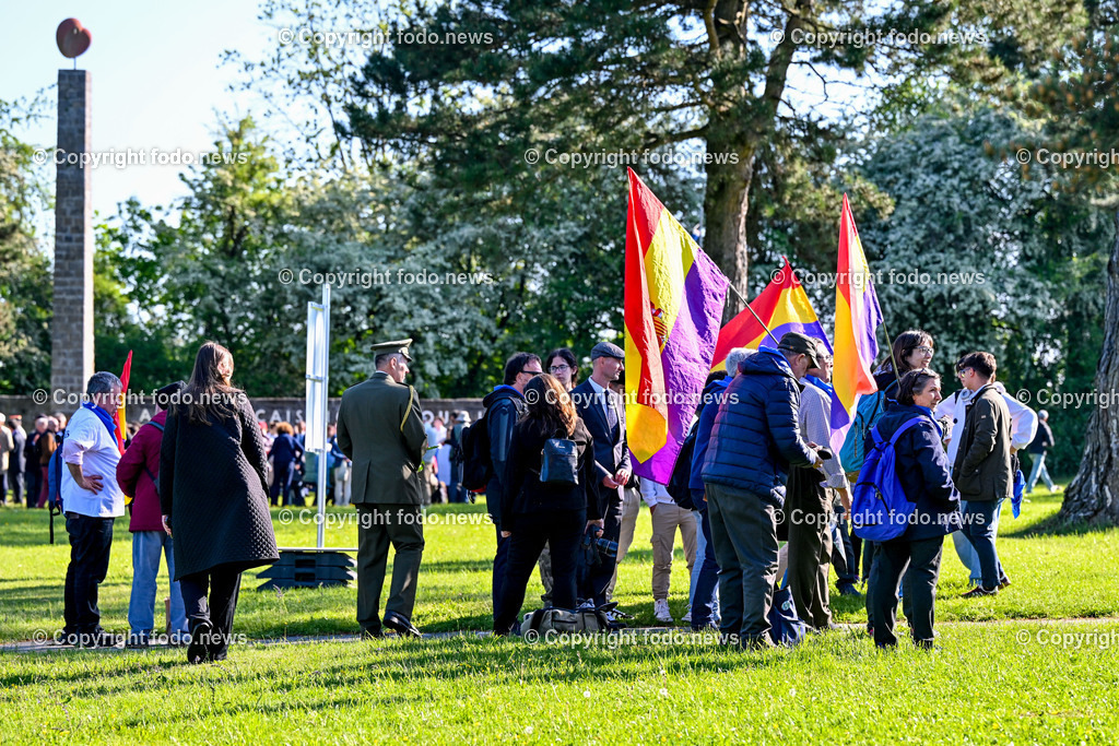 Internationale Gedenk- und Befreiungsfeier Gedenkstaette Mauthausen 2025_ 11.05.2025-33 | 11.05.2025, Mauthausen, AUT, Internationale Gedenk- und Befreiungsfeier Gedenkstaette Mauthausen 2025, 80 Jahre Befreiung KZ Mauthausen im Bild Besucher, Mahnmal, Gedenkstaette