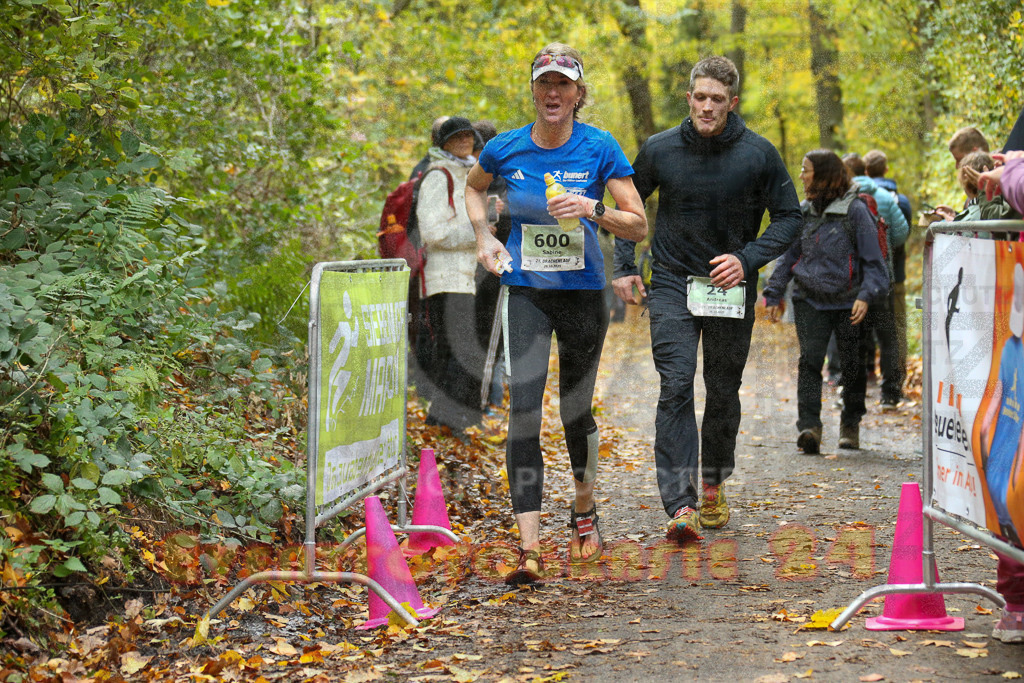 251026_1258_EX1_2062 | Sportfotografie im Rhein-Sieg Kreis, Köln, Bonn, NRW, Rheinland Pfalz, Hessen, etc. Unser Tätigkeitsfeld umfasst den Laufsport vom Volkslauf über den Marathon, Duathlon, Triathon bis zum Ultralauf wie Kölnpfad Ultra oder Schindertrail.
