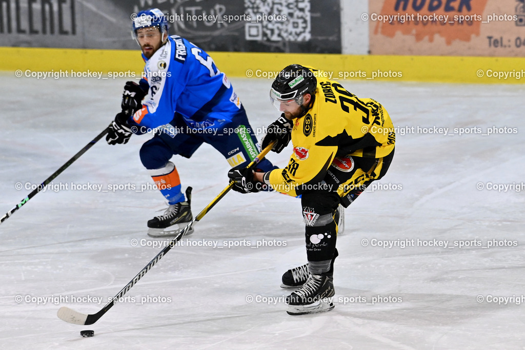 ESC SPARKASSE STEINDORF vs. MET PHOTOVOLTAIK HORNETS SPITTAL | #38 Zorec Marco EC Hornets Spittal, #61 Friedrich Daniel ESC Steindorf, ESC SPARKASSE STEINDORF vs. MET PHOTOVOLTAIK HORNETS SPITTAL, ESC SPARKASSE STEINDORF vs. MET PHOTOVOLTAIK HORNETS SPITTAL am 22.11.2025 in Steindorf (Ossiachersee Halle), Austria, (Photo by Bernd Stefan)