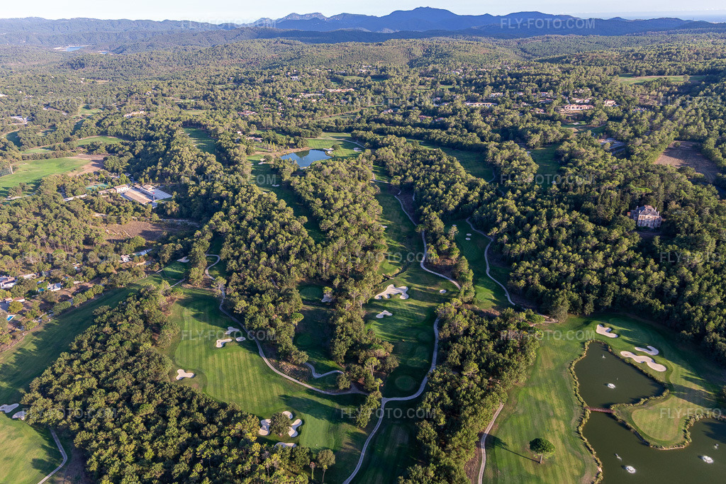 Aerial view: Terre Blanche Resort in Tourrettes in the state Var, France.Photo: IMG_129411.jpg taken on 09/18/2021 by Werner Riehm/FLY-FOTO.comResolution of the original: 5082 x 3388 px