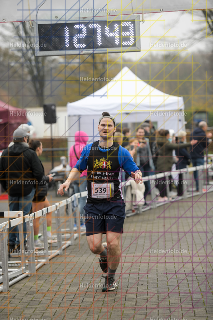 Neusser Erftlauf 2025  | 15km Neusser Erftlauf 2025 Foto: Heldenfoto.de