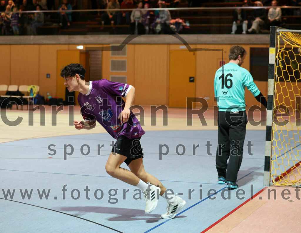 2023-12-09_025_SpVgg_Altenerding_gegen_TSV_Indersdorf | Erding, Deutschland, 09.12.2023:
Handball, Bezirksoberliga Männer 2023 / 2024, 10. Spieltag, SpVgg Altenerding gegen TSV Indersdorf, Endergebnis: 42:25

Luis Leitner (SpVgg Altenerding, #26), Daniel Kiss (TSV Indersdorf, #16)

Foto: Christian Riedel / fotografie-riedel.net