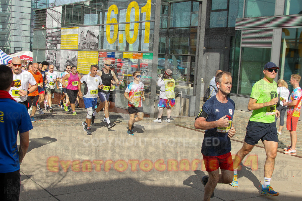 250920_1430_EV4_6982 | Sportfotografie im Rhein-Sieg Kreis, Köln, Bonn, NRW, Rheinland Pfalz, Hessen, etc. Unser Tätigkeitsfeld umfasst den Laufsport vom Volkslauf über den Marathon, Duathlon, Triathon bis zum Ultralauf wie Kölnpfad Ultra oder Schindertrail.