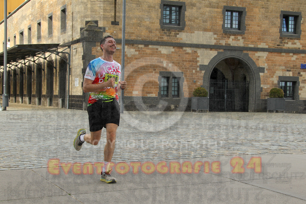 250920_1521_EV4_8576 | Sportfotografie im Rhein-Sieg Kreis, Köln, Bonn, NRW, Rheinland Pfalz, Hessen, etc. Unser Tätigkeitsfeld umfasst den Laufsport vom Volkslauf über den Marathon, Duathlon, Triathon bis zum Ultralauf wie Kölnpfad Ultra oder Schindertrail.