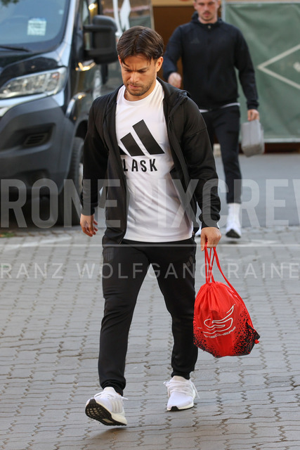 SK Puntigamer Sturm Graz vs LASK – Championship Group    | Graz, Austria, 22.Apr.26 - SOCCER - ADMIRAL Bundesliga, SK Puntigamer Sturm Graz vs LASK. The image shows Sascha Horvath (LASK).      