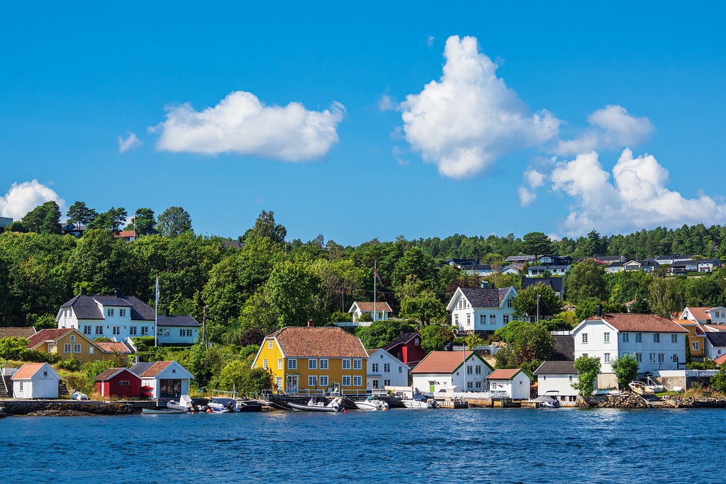 Blick auf die Stadt Arendal in Norwegen | Blick auf die Stadt Arendal in Norwegen.
