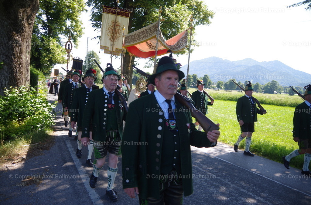 IMGP6130 | fotografiert von Axel PollmannLeonhardi Wallfahrt Benediktbeuern und Murnau, Fronleichnam, Fasching, Landschaft im Loisachtal und Benediktbeuern  - Realisiert mit Pictrs.com